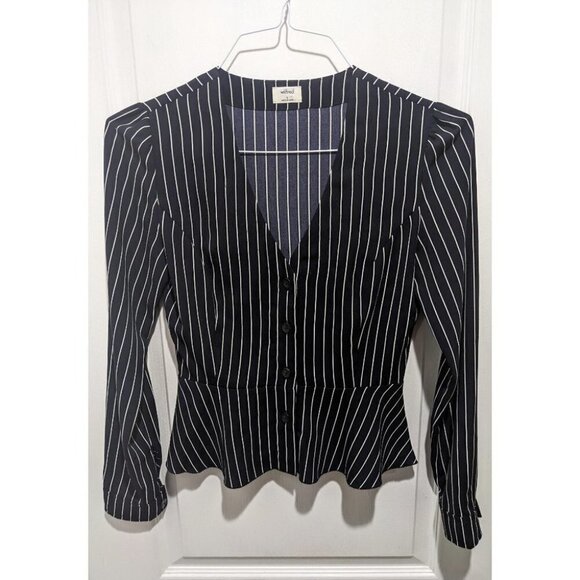 Aritzia Wilfred | Sabina Peplum Blouse in Navy Pinstripe - Picture 3 of 9